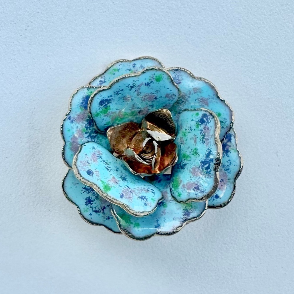 vintage gold tone enamel flower brooch